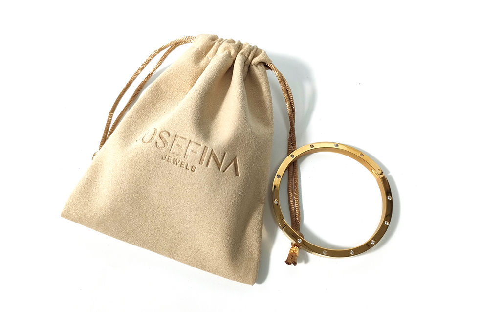 Microfiber jewelry bag material features