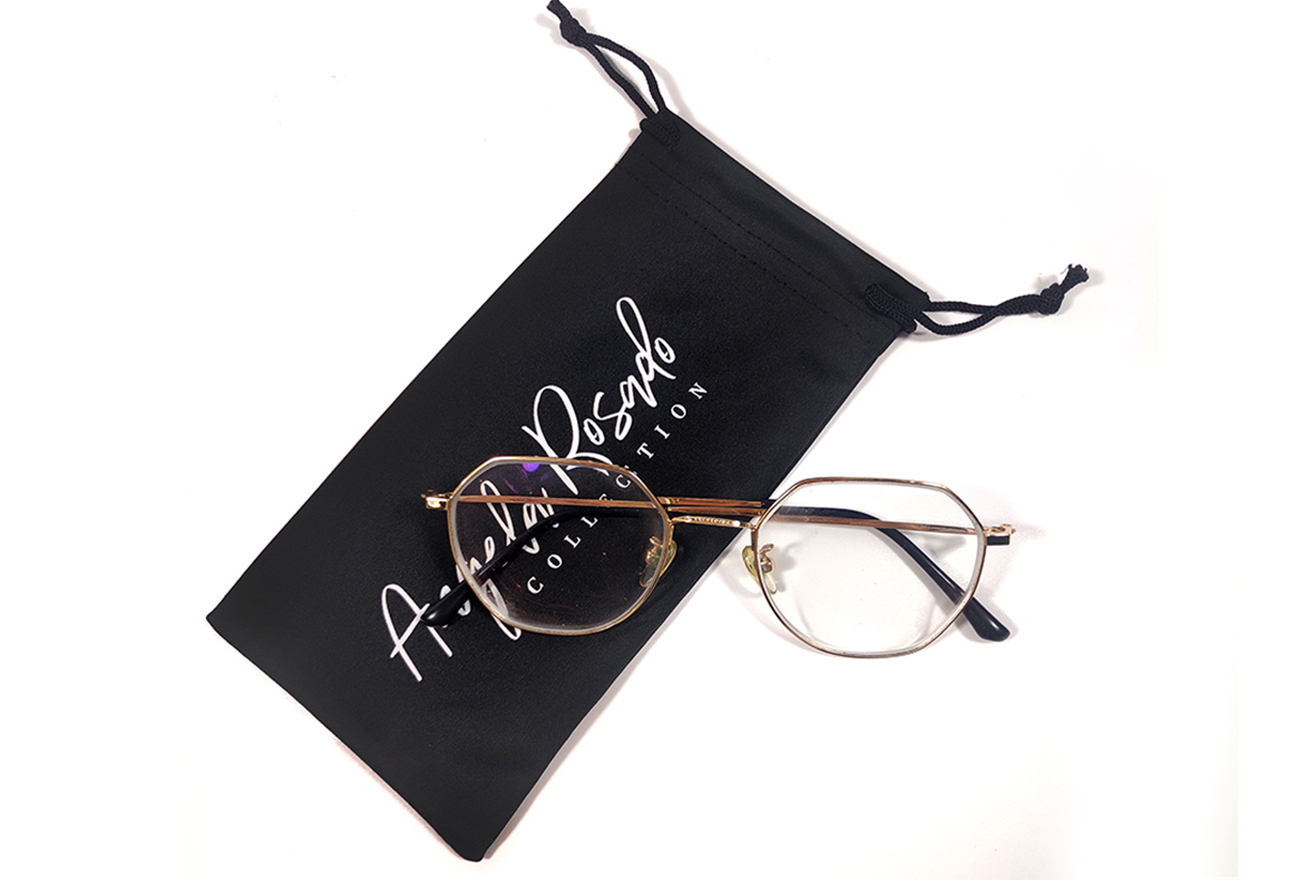 The advantages of drawstring glasses pouch in the jewelry industry