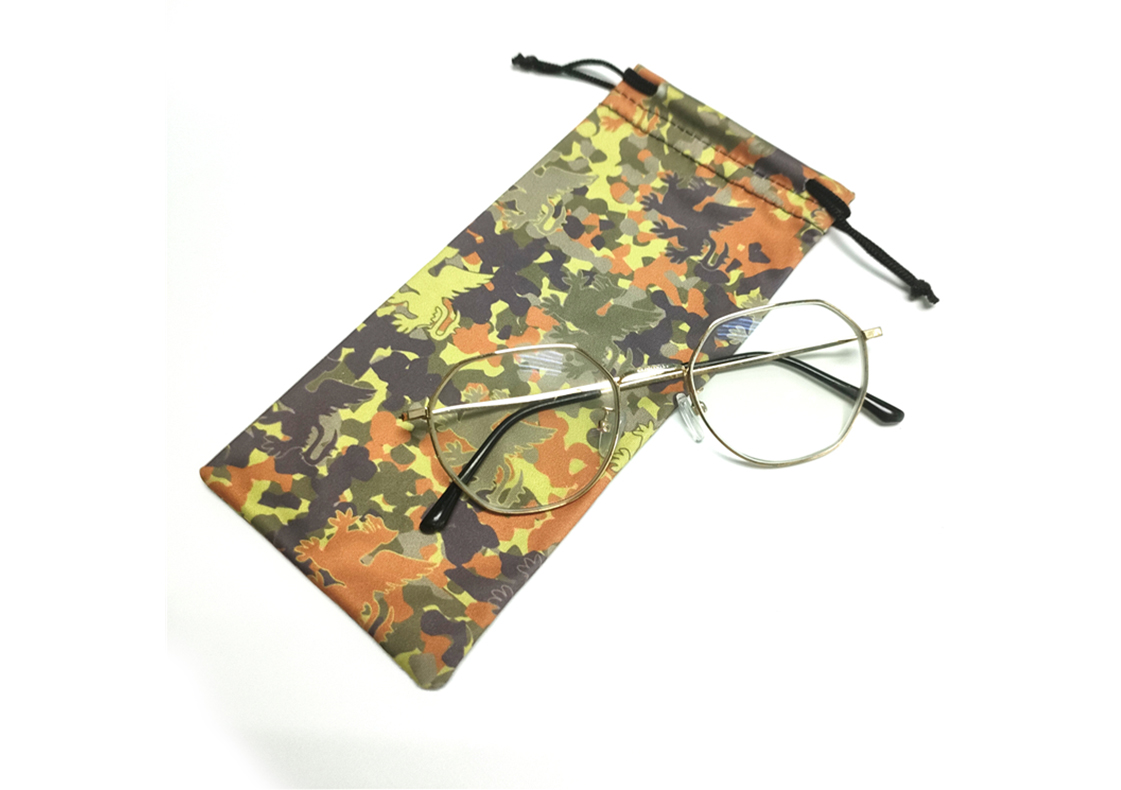 What are the advantages of microfiber sunglasses pouch?